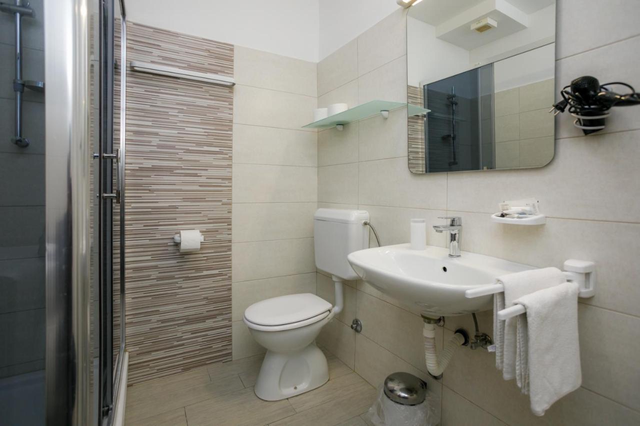 Oliva Apartment Vrbnik Luaran gambar