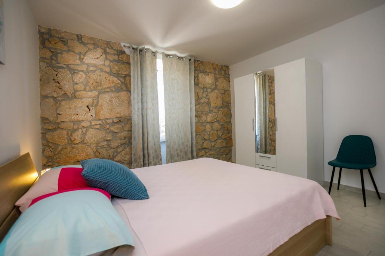 Oliva Apartment Vrbnik Luaran gambar