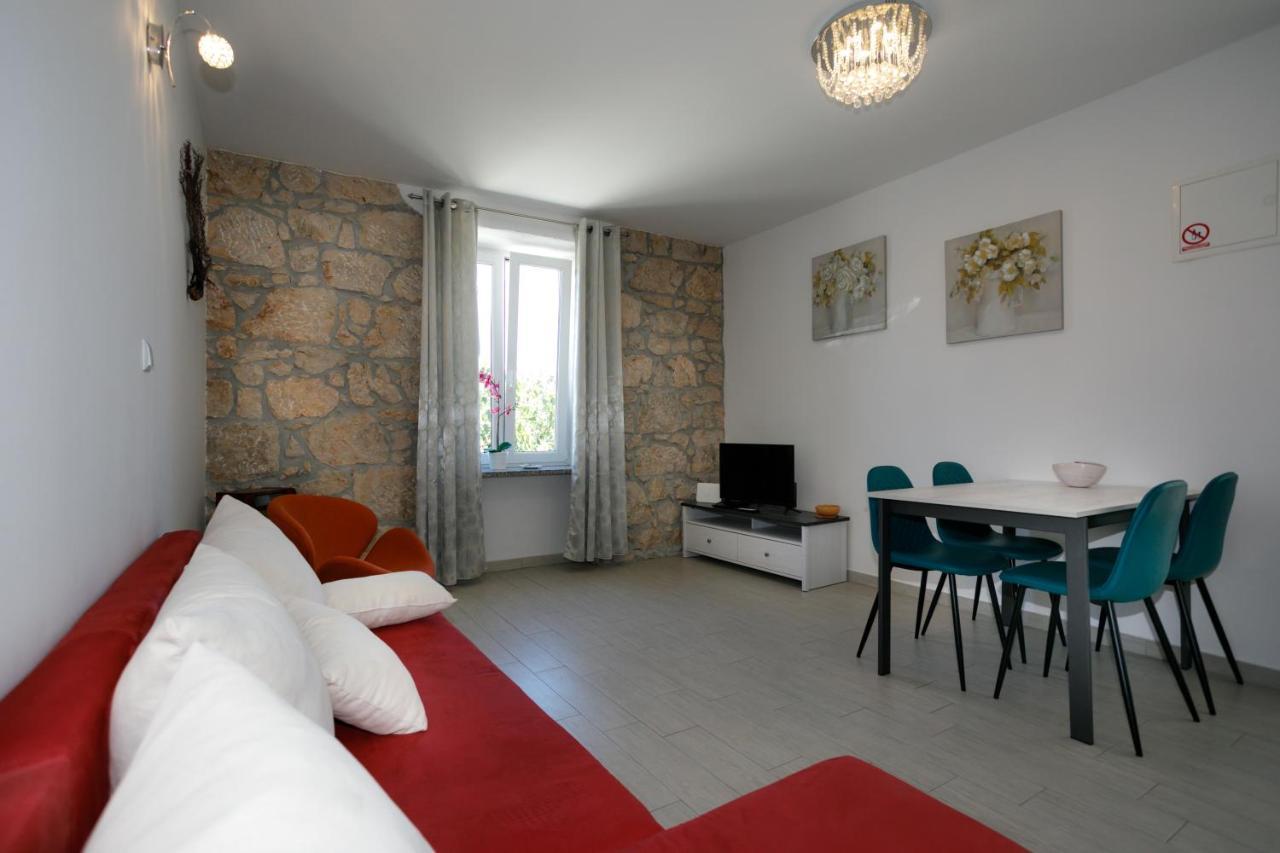 Oliva Apartment Vrbnik Luaran gambar