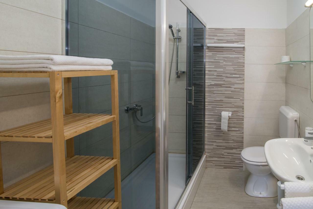 Oliva Apartment Vrbnik Luaran gambar