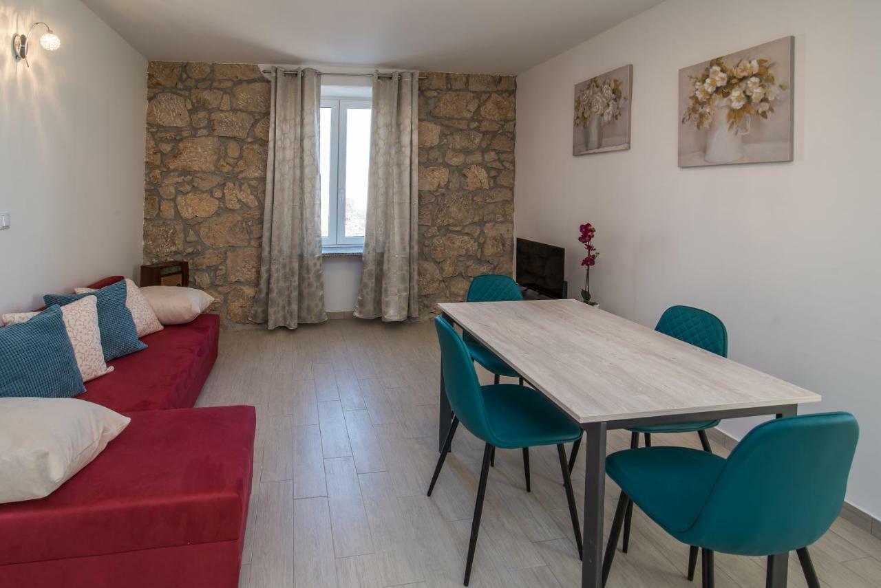 Oliva Apartment Vrbnik Luaran gambar